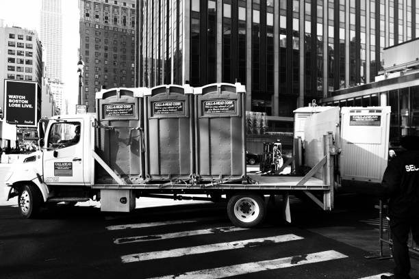 Best Portable restroom solutions  in Conway, FL